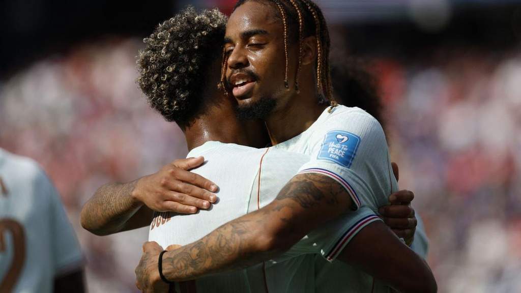 Désiré Doué dan Bradley Barcola Buat Didier Deschamps Bingung